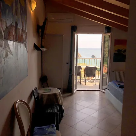Appartamento Da Nani Two Bedrooms Balcony Sea View