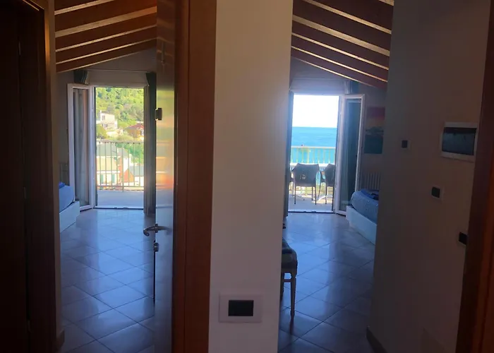 Da Nani Two Bedrooms Balcony Sea View Apartment Monterosso al Mare