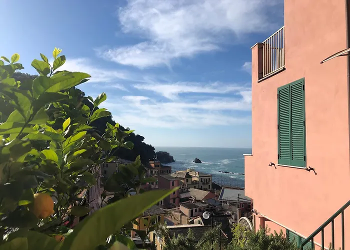 Da Nani Two Bedrooms Balcony Sea View Apartment *